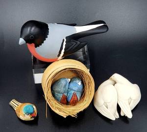lot 169 image: Collection of Birds