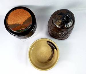 lot 280 image: Unique Pottery Collection