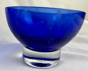 lot 135 image: Blue Glass Bonanza Lot of 4 Blue Glass Bowls- Gorgeous Designs China