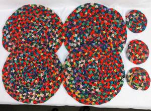 lot 86 image: Vintage Rooster Day of the Week Embroidered Dishcloths and Red Rag-Weave Mats
