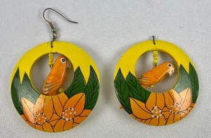 lot 250 image: Bird Beauty Unique Parrot Earrings and Necklace