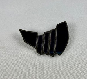 lot 253 image: VIntage Fashionista 80s and 90s Inspired Artistic Earrings and Broach
