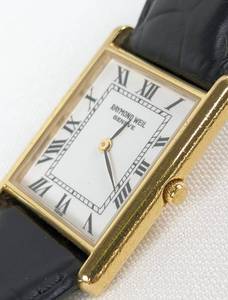 lot 4 image: Sleek Raymond Weil 18kt Gold Plated Watch with Original Leather Strap