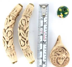 lot 257 image: Jewelry Makers Lot - Agate Cabochons, Beads, Figa Pendants, Stone & Resin Rings