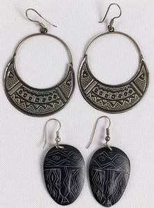 lot 256 image: Lot of Five Sets Silver-Tone & Artsy Earrings