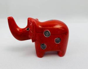 lot 119 image: A lot of African Inspired Items