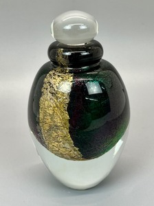 lot 31 image: Stunning Robert Eickholt Perfume Bottle with Crystal Dauber
