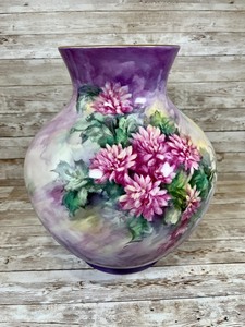 lot 85 image: Large and Elegant Hand-Painted Floral Ceramic Vase- M. Haggerty 1990