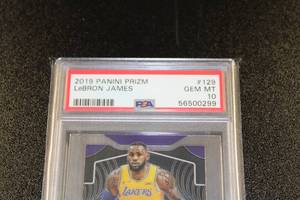 2019-20 Prizm LeBron James #129 PSA 10
