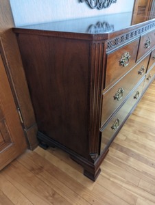 lot 9 image: Baker Mahogany Chippendale Fretwork Dresser