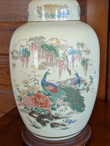 lot 12 image: Pair of Vintage Asian Ceramic Table Lamps