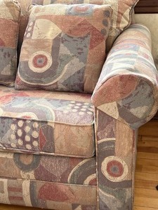 lot 93 image: Contemporary Style Upholstered Love Seat Sofa Sleeper