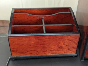 lot 20 image: Desk Organization Accessories