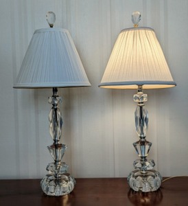 lot 26 image: Pair of Elegant Table Lamps