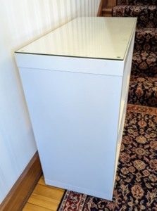lot 32 image: White Storage Cube