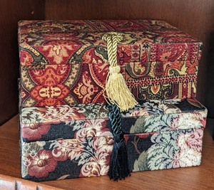 lot 49 image: Decorative Boxes