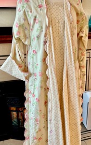 lot 190 image: April Cornell 2 Piece Pajama Set