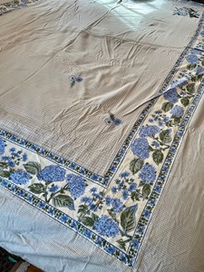 lot 216 image: April Cornell Reversible Duvet and More