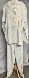 lot 215 image: New Karen Neuburger Pajamas