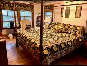 lot 229 image: April Cornell Reversible Duvet and More