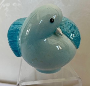 lot 66 image: Vintage 1984 Blue Bird Goebel Figurine
