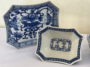 lot 57 image: Blue and White Asian Inspired Dishes