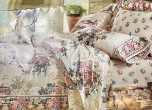 lot 232 image: Wamsutta King Comforter and More