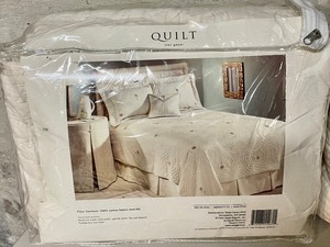 lot 238 image: New Twin HOME Quilt and Accent Pillow