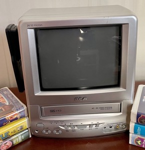lot 331 image: RCA TVVHS Combo with 6 Disney Classic VHS Movies
