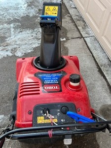 lot 322 image: Toro Power Clear Snowblower