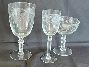 lot 318 image: Gorgeous Fostoria Stemware - Fostoria Holly Stemware