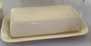 lot 314 image: Midwinter Teapot, Butter Dish and CreamSugar Set