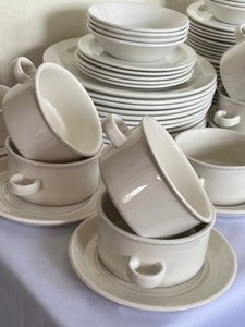 lot 313 image: Wedgwood Stonehenge Midwinter Dish Set