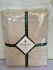 lot 276 image: Waterford Claredon Table Linen - New