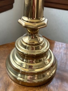lot 252 image: Brass Table Lamp