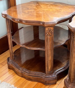 lot 253 image: Pair of 1980s Drexel Heritage Grand Villa Three Shelf Accent Tables