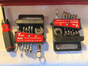 lot 368 image: Master Grip Tool Box With Tools