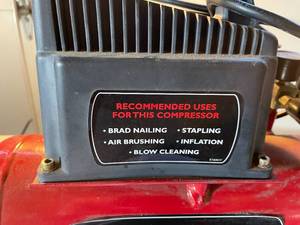 lot 372 image: Pro Force 2 Gallon 100 PSI Compressor