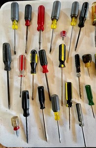 lot 405 image: Screwdrivers and Drill Bits