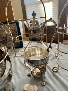 lot 470 image: Entertaining Delights