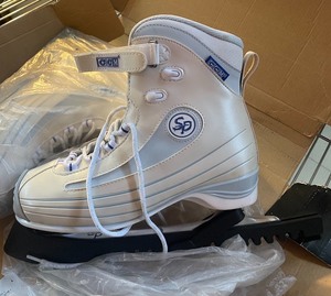 lot 441 image: Pairor New CCM Comfort Series Ice Skates with Guards