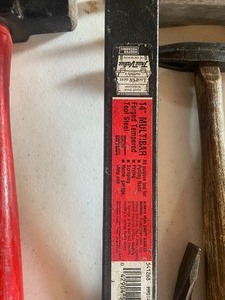 lot 432 image: Garage Tool Assortment