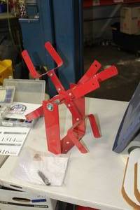 lot 1294 image: Manual Hose Reel (New )