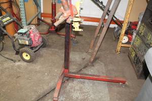 lot 1270 image: Engine Stand