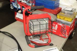 lot 1343 image: Commercial Electric 500W Portable Worklight