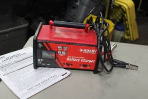 lot 1339 image: Husky HSK074HD 12V 210A with 55A Start Assist Automatic Battery Charger