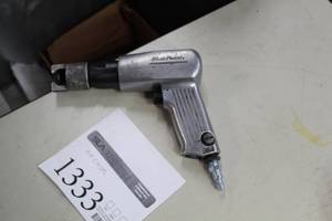 lot 1333 image: Blue-Point Chisel
