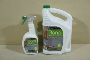 lot 31 image: Bona Hard Surface Floor Cleaner Spray and Refill