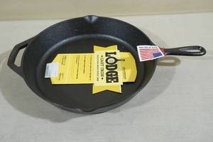 lot 34 image: Lodge Cast Iron 12 Skillet