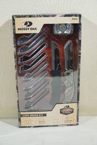 lot 88 image: Mossy Oak 11 Pk Knife Dress Kit